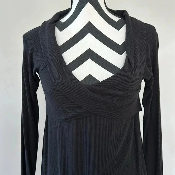 Cherish Black Long Sleeve Top Sz LG - Picture 2 of 3